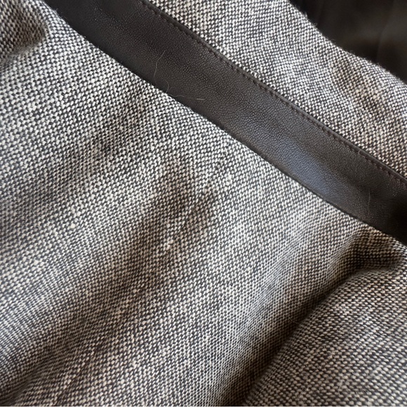 Alice + Olivia grey tweed blazer with black leather trims Size 4 - Picture 4 of 6